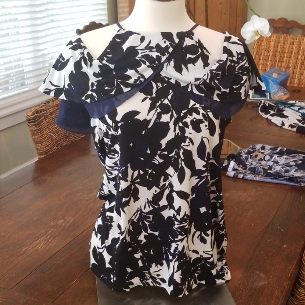 White House Black Market Blouse